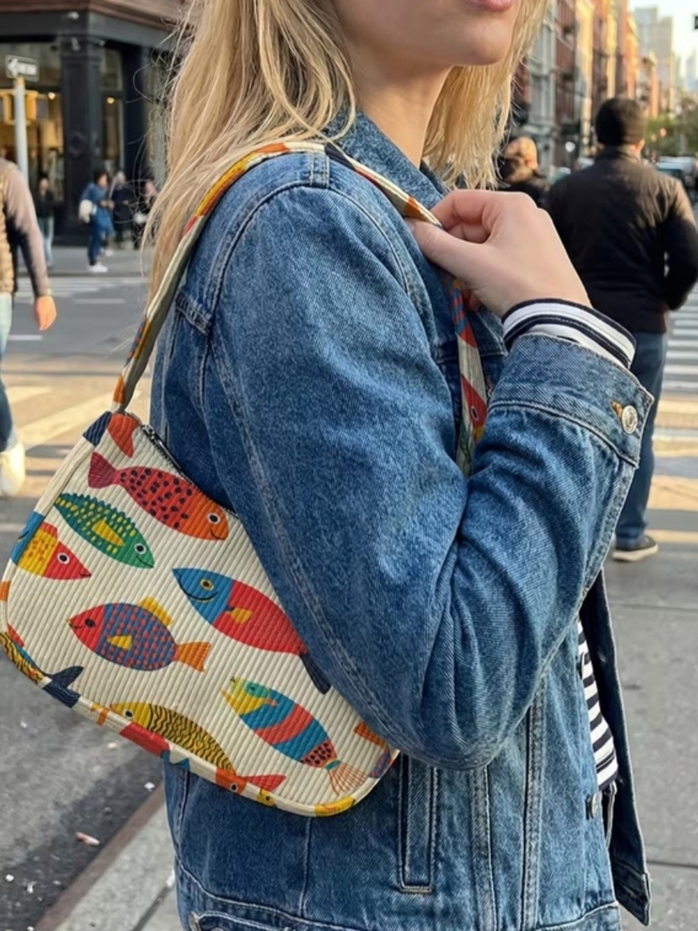 Colorful Fish Print Shoulder Bag - Multicolor